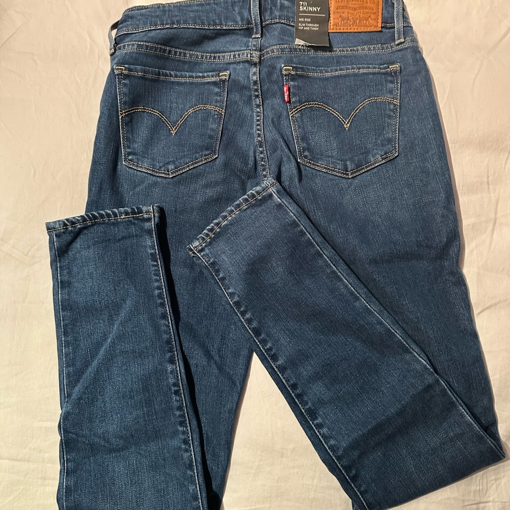 NWT Levi’s 711 Skinny Sculpt Denim Jeans 27x28